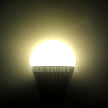 電球タイプＬＥＤ電球｜ハイパワーＬＥＤ９Ｗ搭載！調光ＬＥＤ電球・照射写真【電球タイプＬＥＤ電球・ＬＥＤ電球】