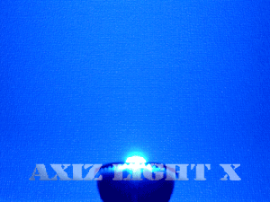 青色ハロゲン型ＬＥＤ電球／青色ＬＥＤ電球［ハロゲンタイプ］−業務用スペックで安心の固体コンデンサーを搭載した本当の青色ハロゲンＬＥＤ電球をぜひお試しください！／照射写真（２）【青色ハロゲン＆青色ＬＥＤ電球ならＡＸＩＺＬｉｇｈｔ！】