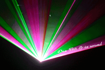 フルカラーレーザーから生み出すホワイトレーザー照射！波長の組合せで色んなホワイトレーザー照射を実現するプロレーザーレンタル！【照明レンタルならＳＧ！】